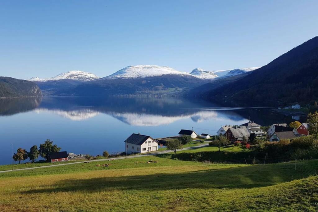 Nordfjordcabins Utvik Exterior photo